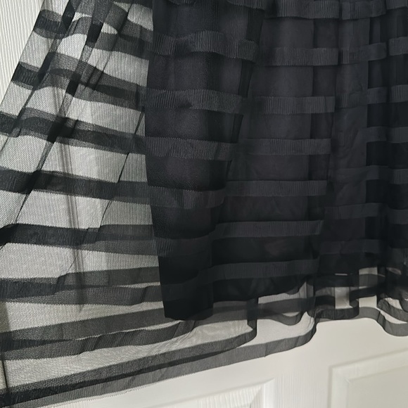 METRO WEAR BLACK VINTAGE STRIPE SHEER BELOW KNEE FLARED SKIRT SIZE SMALL - Picture 5 of 7